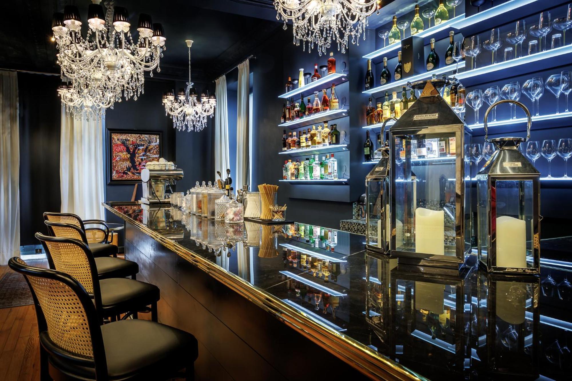 Belfry & Spa By Ligne St Barth Lourdes Eksteriør bilde The bar at the 21 Club